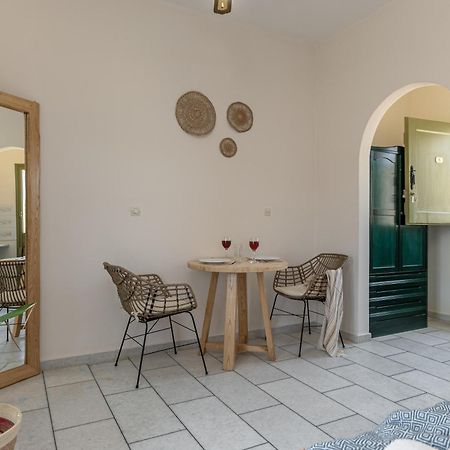 Studios Vrettos Beachfront Hotel Plaka  Luaran gambar