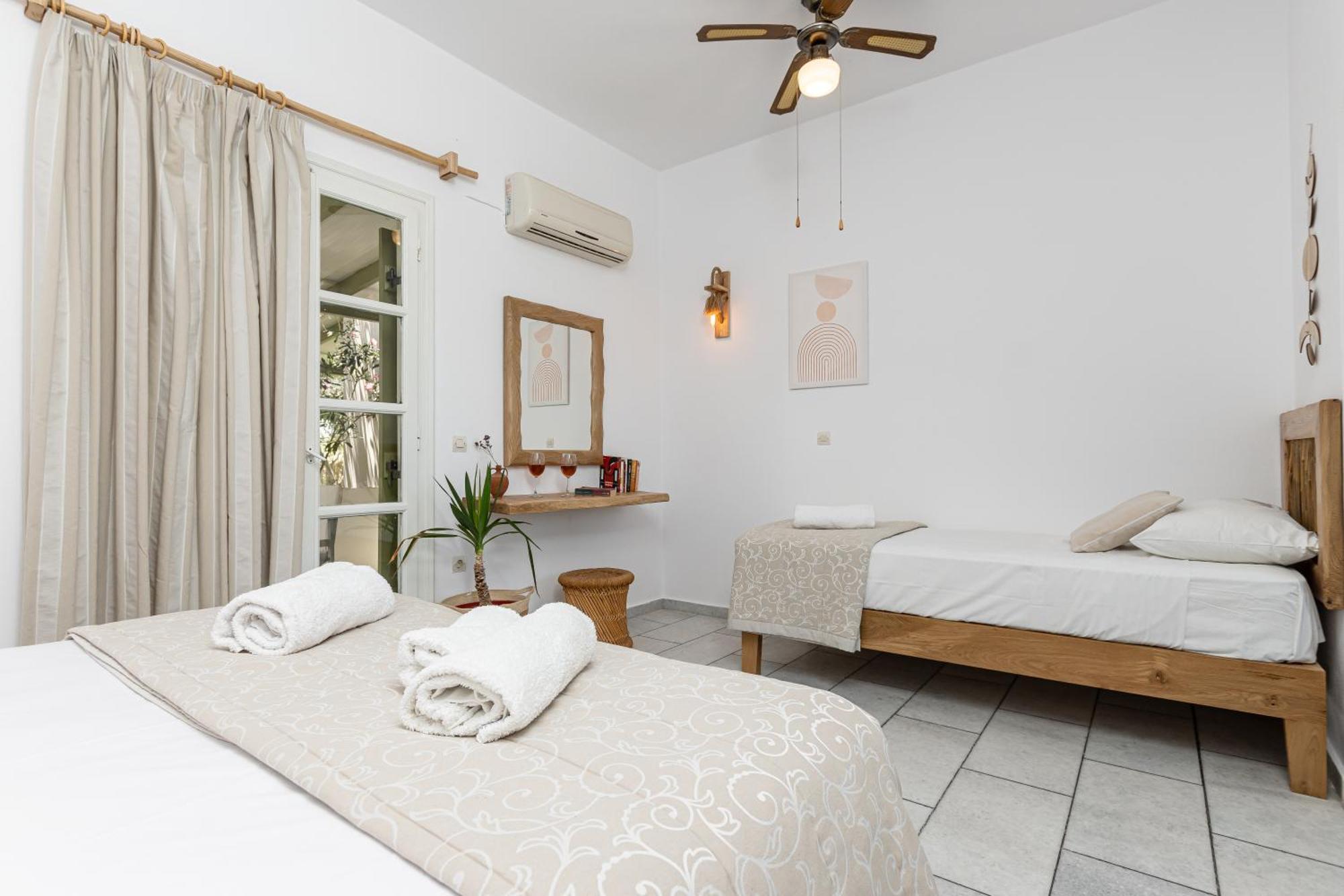 Studios Vrettos Beachfront Hotel Plaka  Luaran gambar