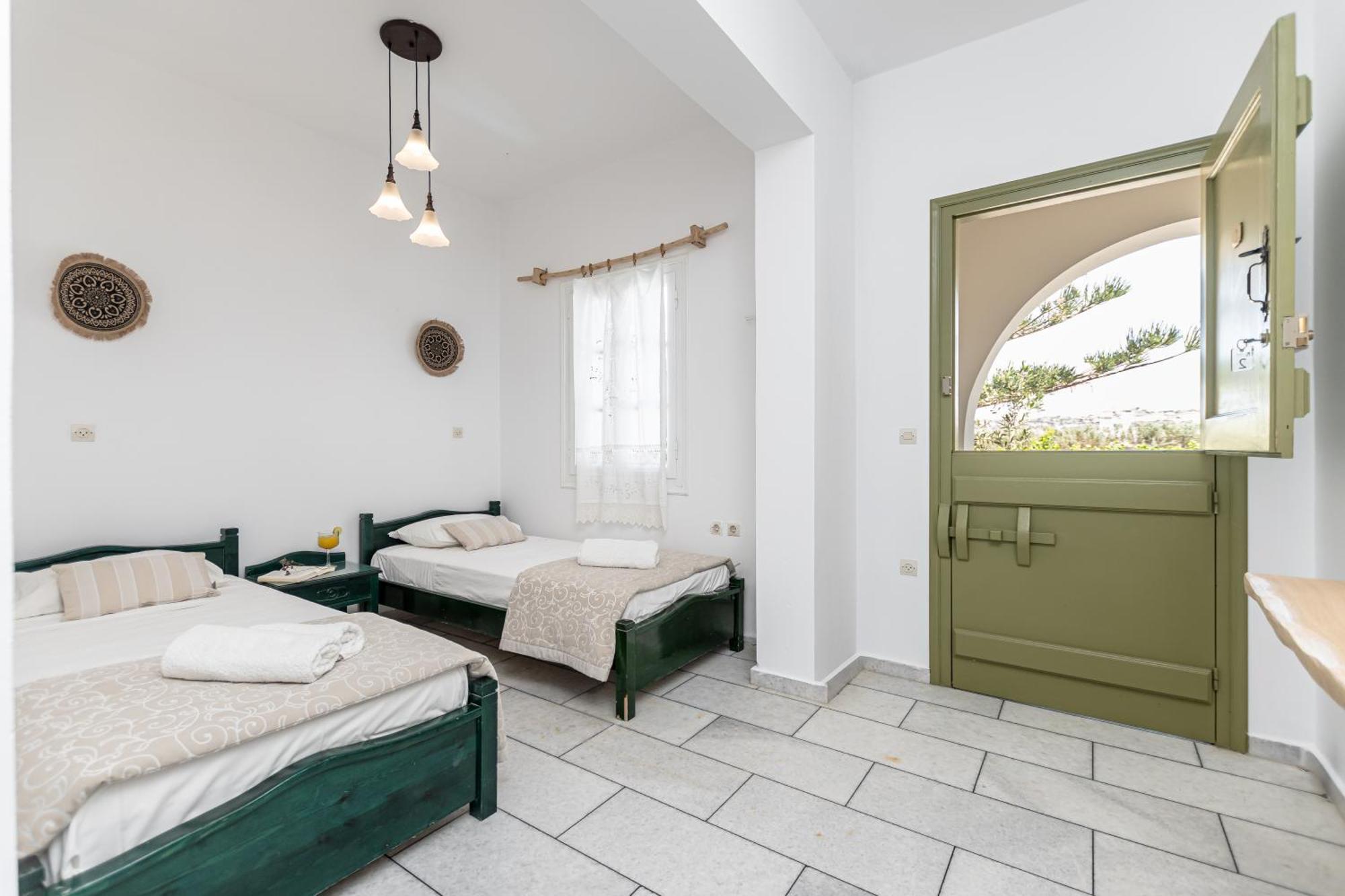 Studios Vrettos Beachfront Hotel Plaka  Luaran gambar